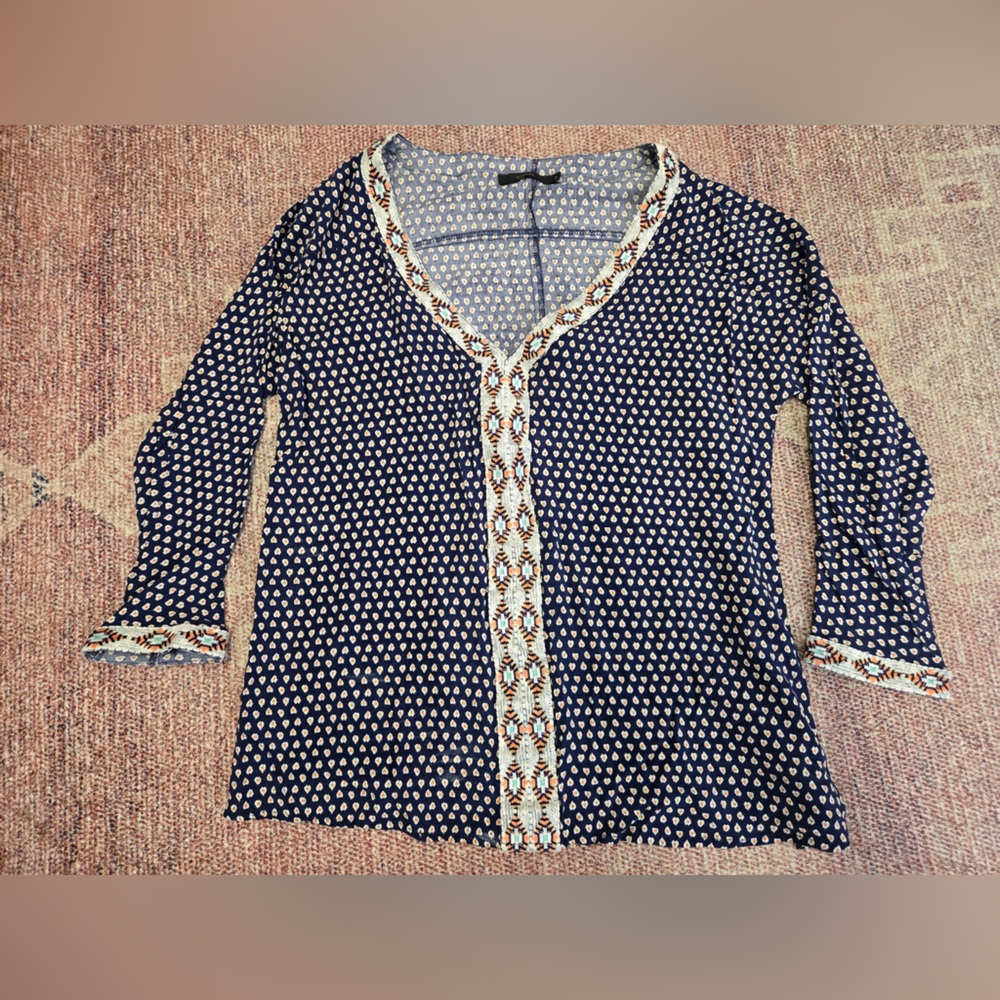 THML Anthropologie Embroidered floral Blouse Navy Peach Boho Peasant v neck sm